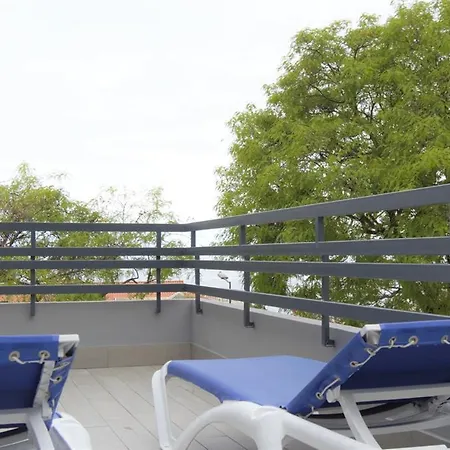 Lejlighedshotel Turisticos Vitoria By Petit 3*